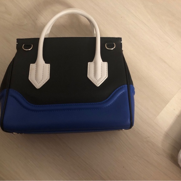 Hand bag - Picture 9 of 13